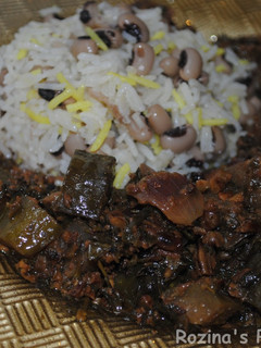 A picture of Persian cucumber stew.