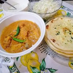 A picture of Chicken Handi.