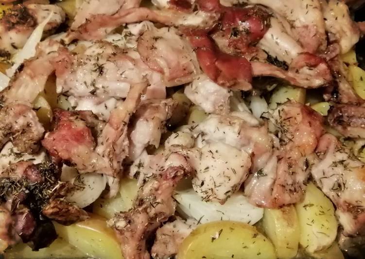 Conejo al horno con patatas Receta de María José - Cookpad