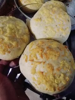 Una foto de Pan quesú