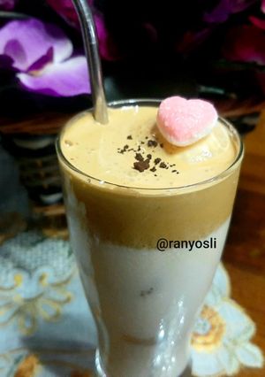 Foto resep 27. Dalgona Coffee with Mochi Strawberry