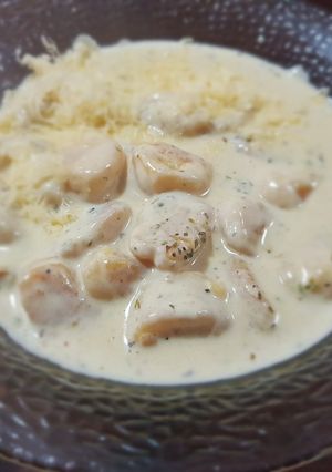 Una foto de Ñoquis mixtos con salsa al oreganato