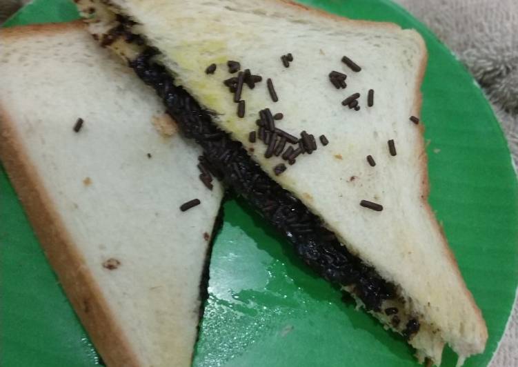 31. Roti bakar simple