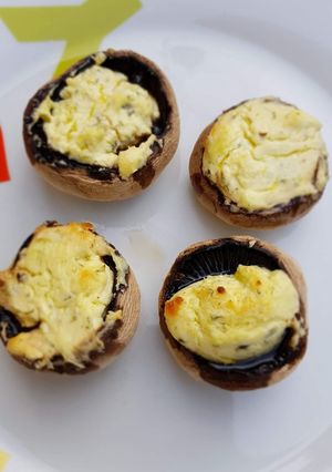 Une photo de Champignons fourrés au fromage