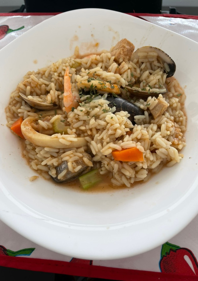 Una foto de Arroz a la tumbada