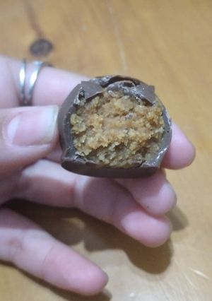 Una foto de Trufas con bizcochuelo!!😍
