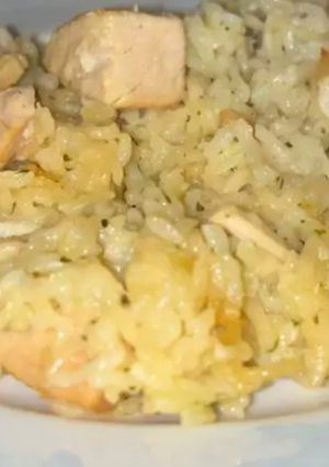 A picture of Quick & Easy Slow Cooker Chicken & Rice.