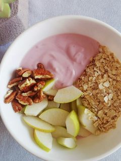 Una foto de Bol desayuno pera