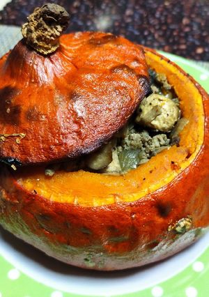Фото Тыква, фаршированная грибами и мясом.