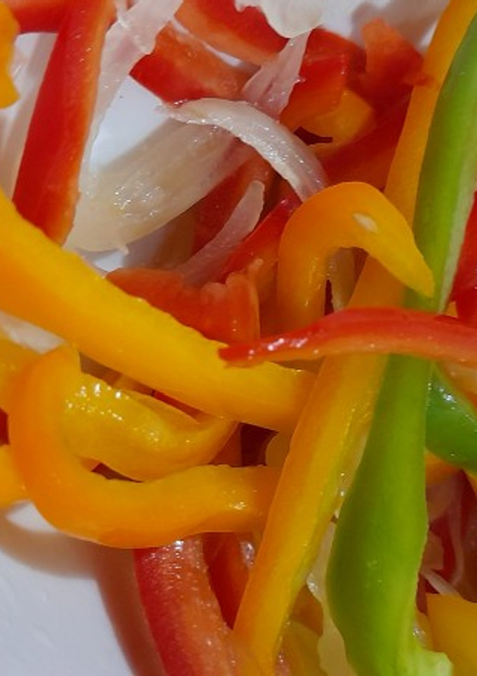Una foto de Ensalada Mix Pimientos