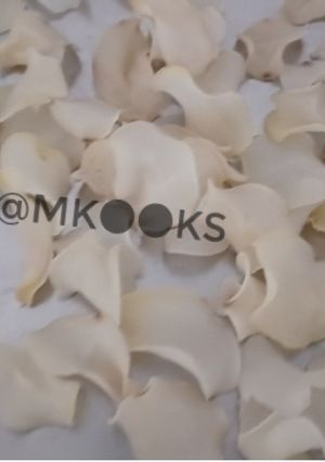 A picture of Potato Chips using Alum Powder (Phitkari).