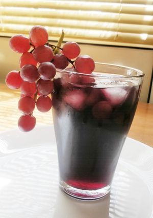 அரபியன் பள்பி கிரேப் ஜூஸ செய்முறை முக்கிய புகைப்படம்
