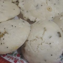 A picture of Idli.