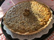 Una foto de postre de maicena con nueces