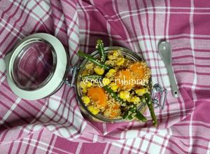 Foto di Quinoa con verdure in barattolo