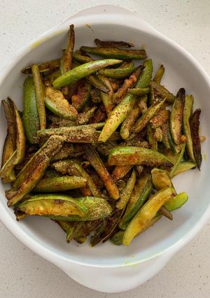પરવળના ભાજા (Parvar Bhaja Recipe In Gujarati) રેસીપી મુખ્ય ફોટો