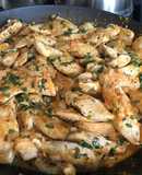 Pechuga de pollo al curry y leche de coco