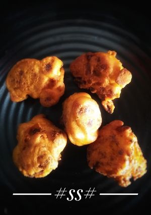 A picture of Crispy Cauliflower Pakora.