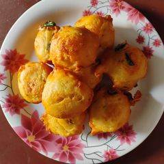 A picture of Mysore Bonda.