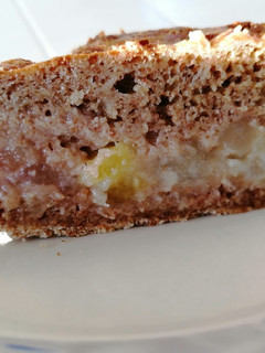 Una foto de Torta integral de pera y ananá (sin batido)