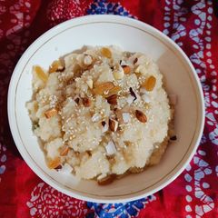 A picture of Semolina Halwa.