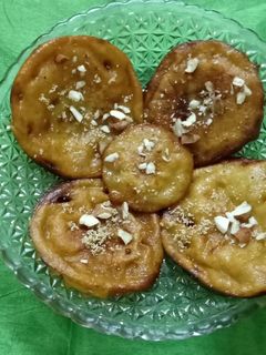 रबड़ी का मालपुआ (Rabri ka malpua recipe in Hindi) रेसिपी मुख्य फोटो