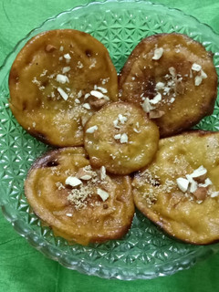 रबड़ी का मालपुआ (Rabri ka malpua recipe in Hindi) रेसिपी मुख्य फोटो