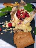 Queijo Camembert no forno com Framboesas..