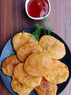 पेरी पेरी आलू पकौड़ा (Peri peri aloo pakoda recipe in Hindi) रेसिपी मुख्य फोटो