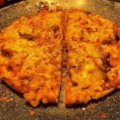A picture of Cheese pizza.