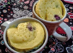 Una foto de MUG Cake con🍒 Arándanos...!