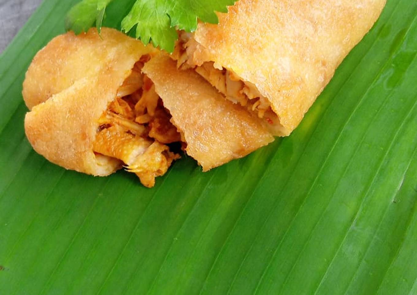 Lumpia ayam pedas
