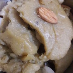 A picture of Atta halwa.