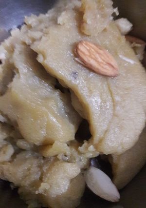 A picture of Atta halwa.