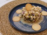 Tartar de tofu, daikon y encurtidos