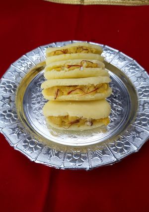 A picture of Malai Chum Chum.