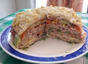 Una foto de Torta salada de panqueques