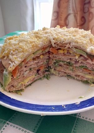 Una foto de Torta salada de panqueques