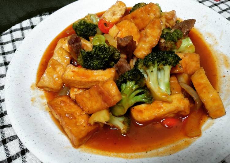 Pedas asam manis brokoli daging dan tahu