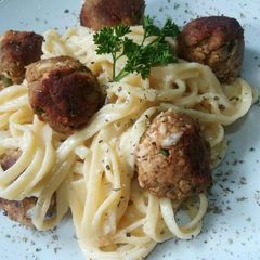 A picture of Tasty meatballs.