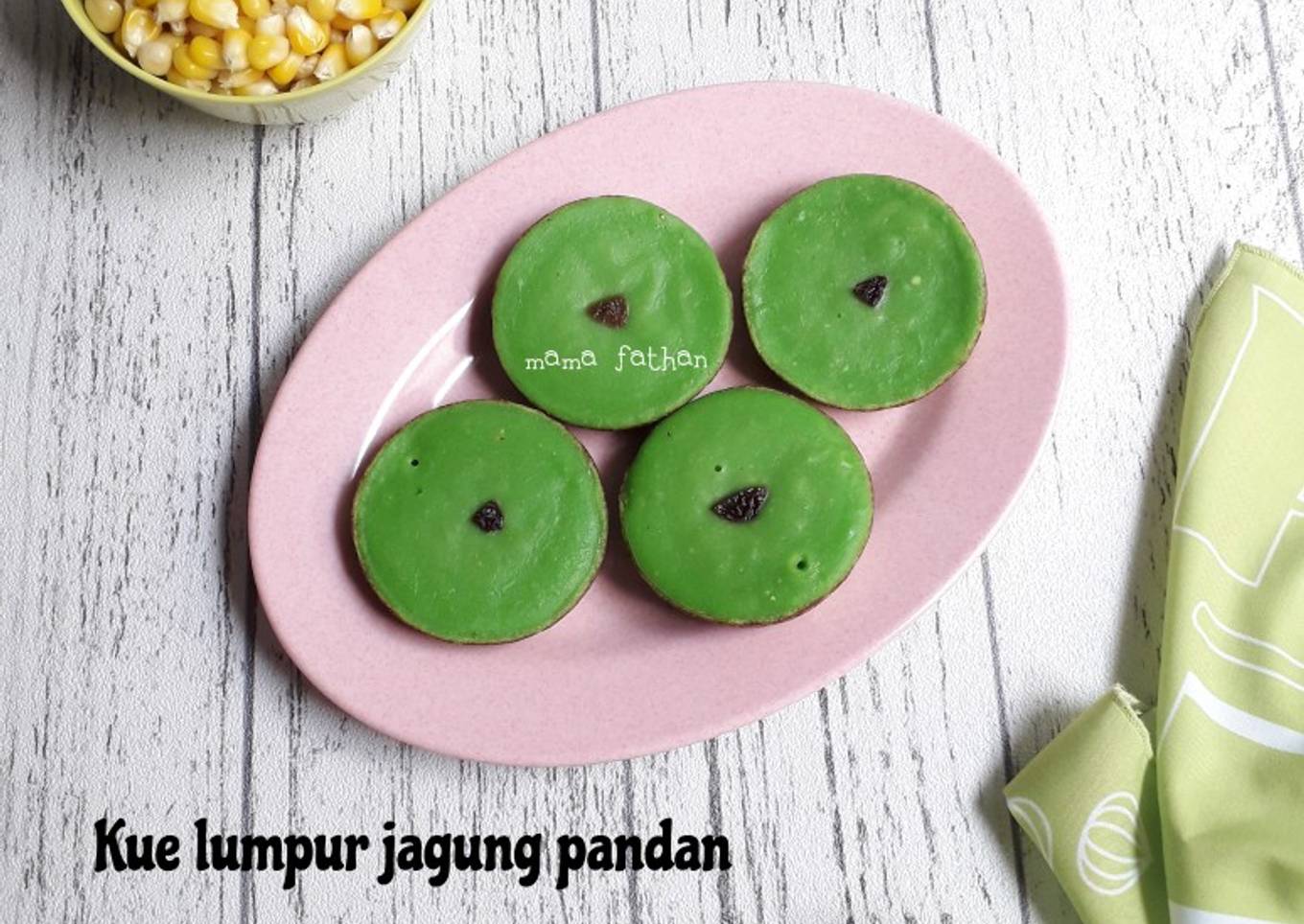 Kue lumpur jagung pandan