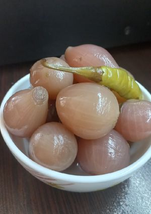 عکسی از دستور ترشی پیاز