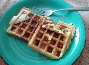 Una foto de Waffles de avena y plátano. ॐ