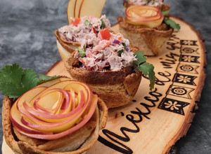 Una foto de 🌹 CANASTITAS DE PAN DE MOLDE 🌹