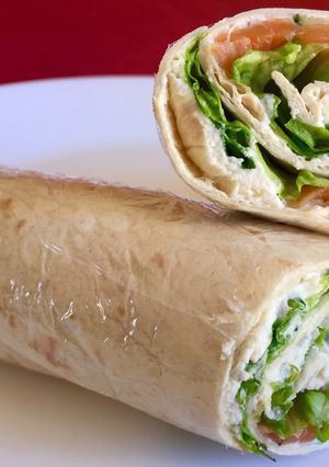 Une photo de Wrap truite, fromage frais et salade