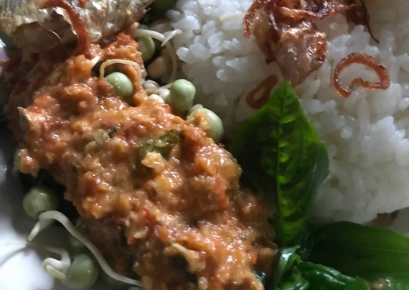 Pecel Madiun Kecambah Kacang Polong