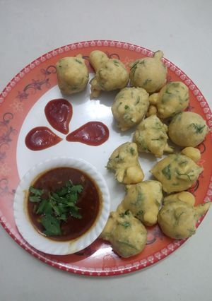 મેથી ના ગોટા(Methi pakoda recipe in Gujarati) રેસીપી મુખ્ય ફોટો