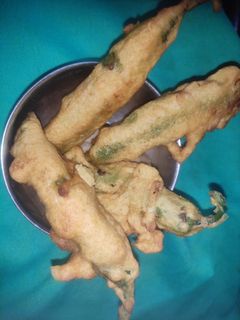 मिर्च के पकौड़े (mirch ke pakode recipe in Hindi) रेसिपी मुख्य फोटो