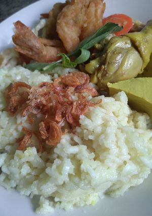 Foto resep Nasi kuning n ayam ungkep