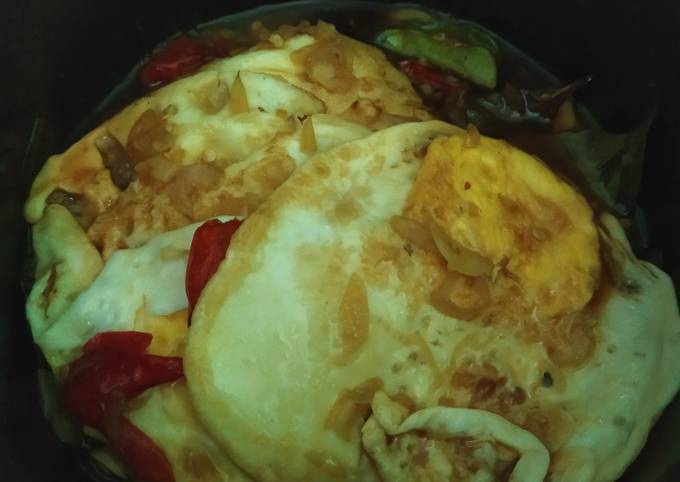 Telur ceplok kuah kecap ala anak kost